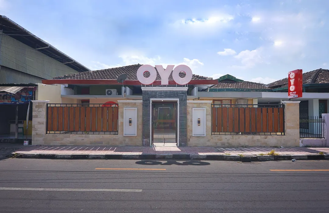 Super OYO 1046 Omah Pathok-1